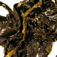 Nahaufnahme Wakame Algen 120g &ndash; frische Meeresalgen als n&auml;hrstoffreiche Zutat bei Oberland Auster